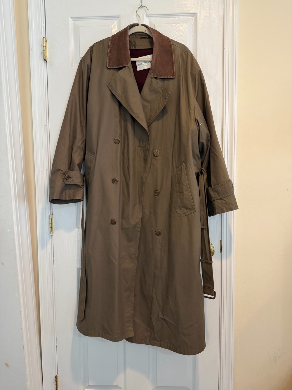 bill blass Brown Trench Coat with Dark Brown Collar